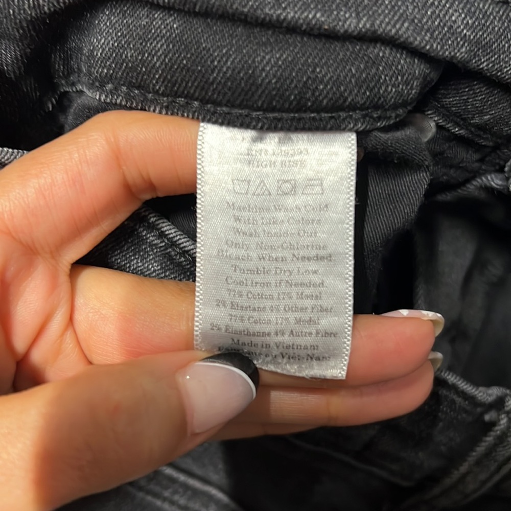 Everlane- High Rise Button Fly Washed Out Jeans - 28 - Picture 7 of 7